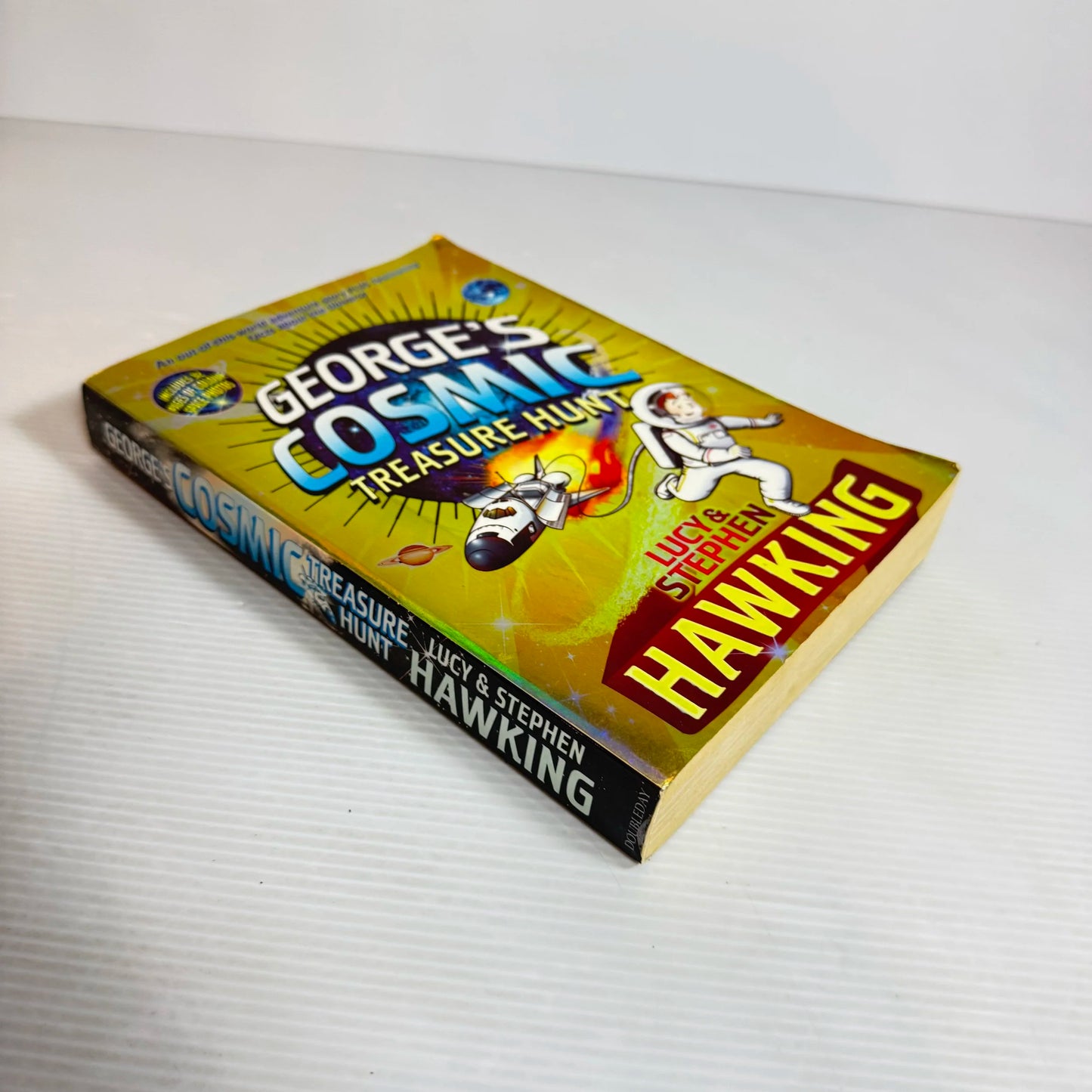 George's Cosmic Treasure Hunt - Lucy & Stephen Hawking