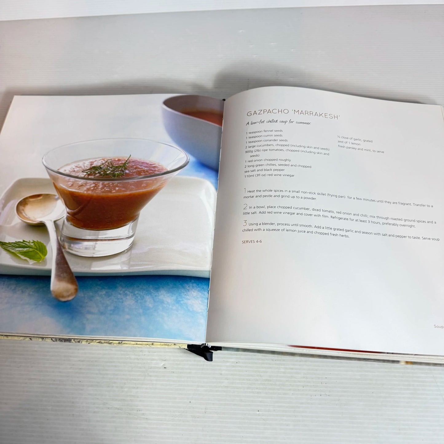 Blood Sugar : Inspiring Recipes for Anyone Facing the Challenge of Diabetes and Maintaining Good Health - Michael Moore