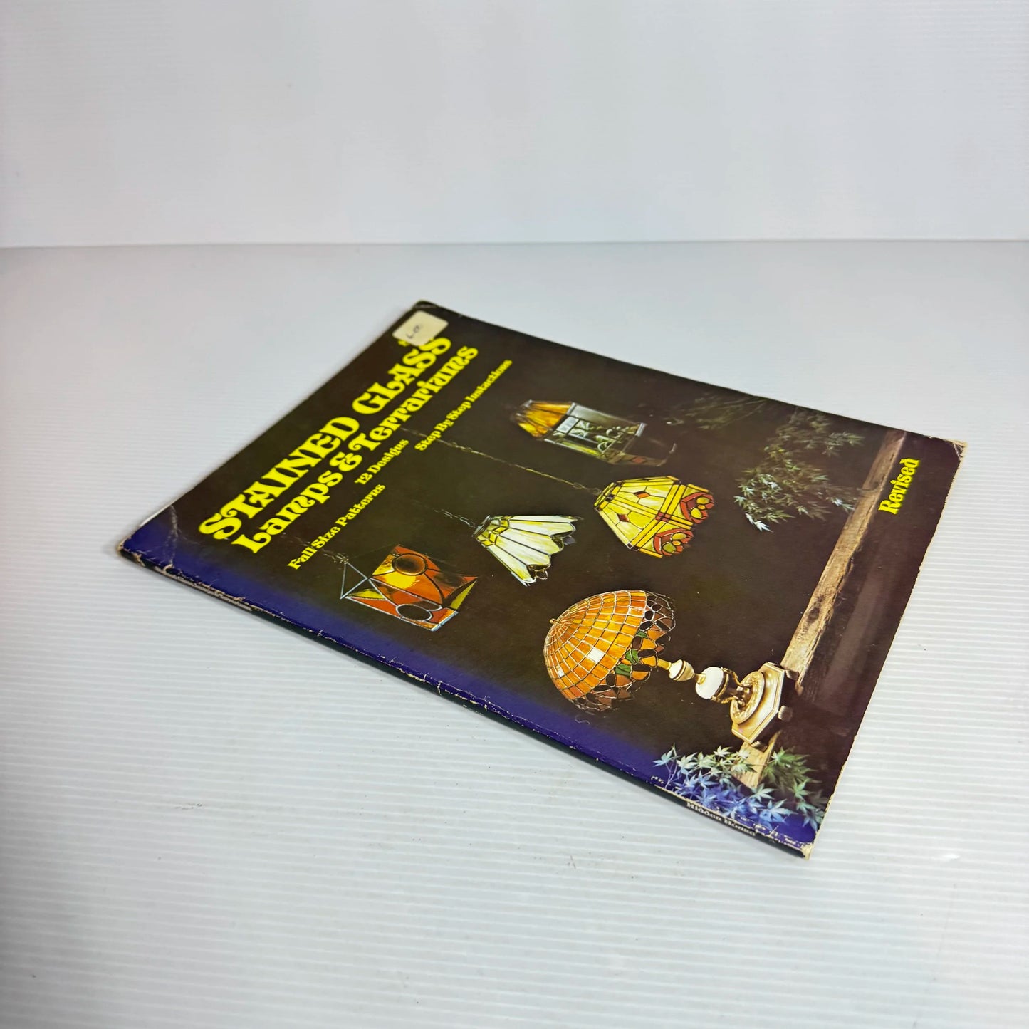 Stained Glass : Lamps & Terrariums 12 Designs (Vintage 1973)