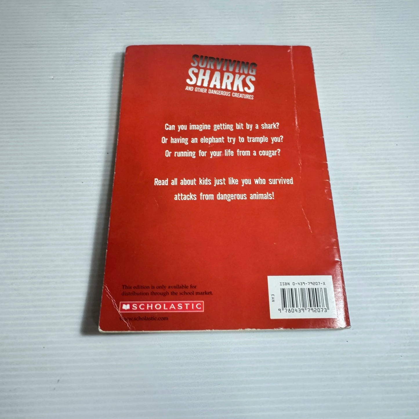 Ten True Tales : Surviving Sharks & Other Dangerous Creatures - Allan Zullo