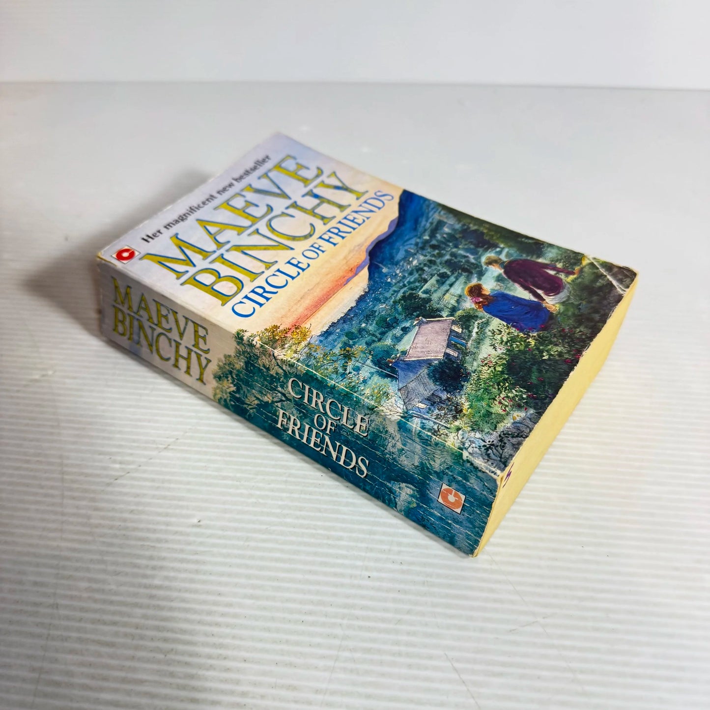Circle of Friends - Maeve Binchy