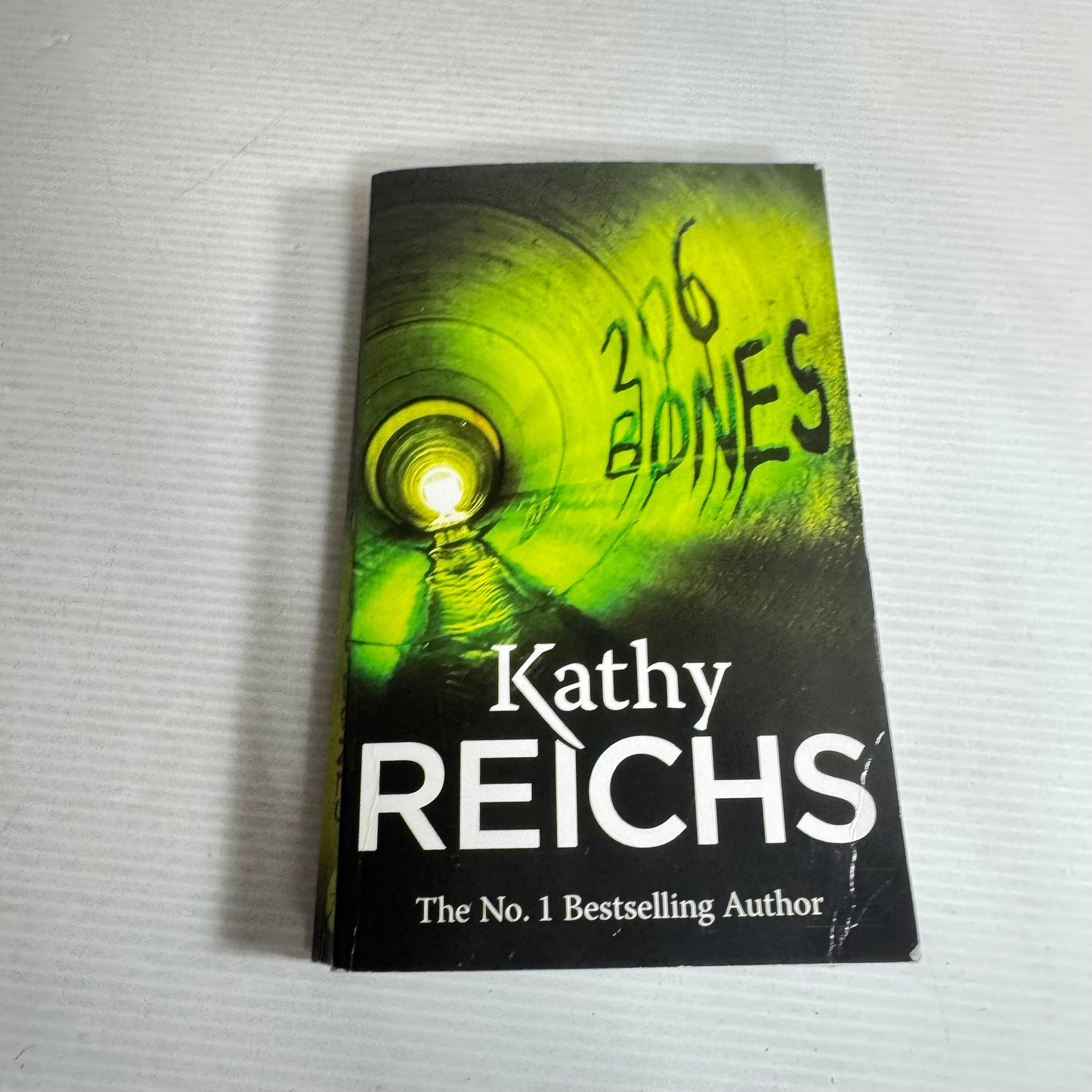 206 Bones - Kathy Reichs