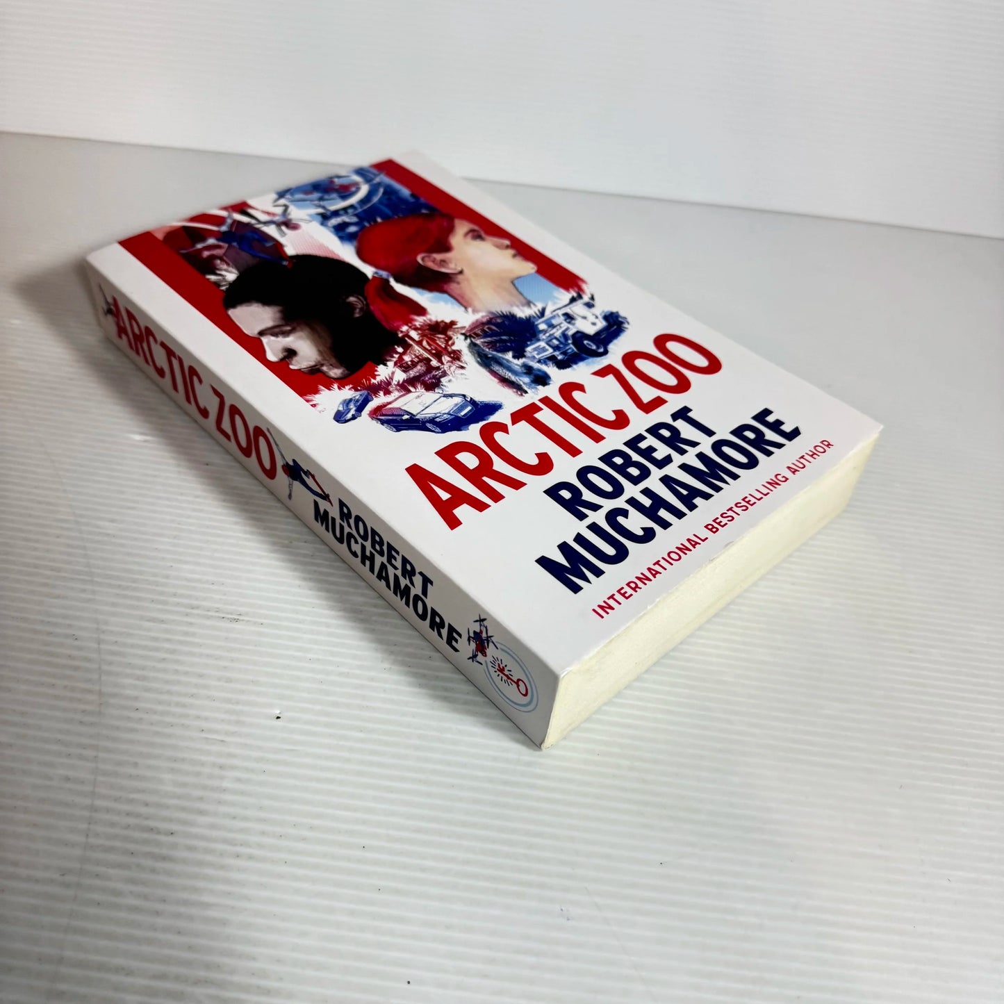 Arctic Zoo - Robert Muchamore