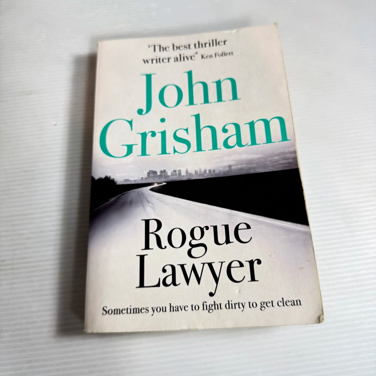 Rogue Lawyer - John Grisham