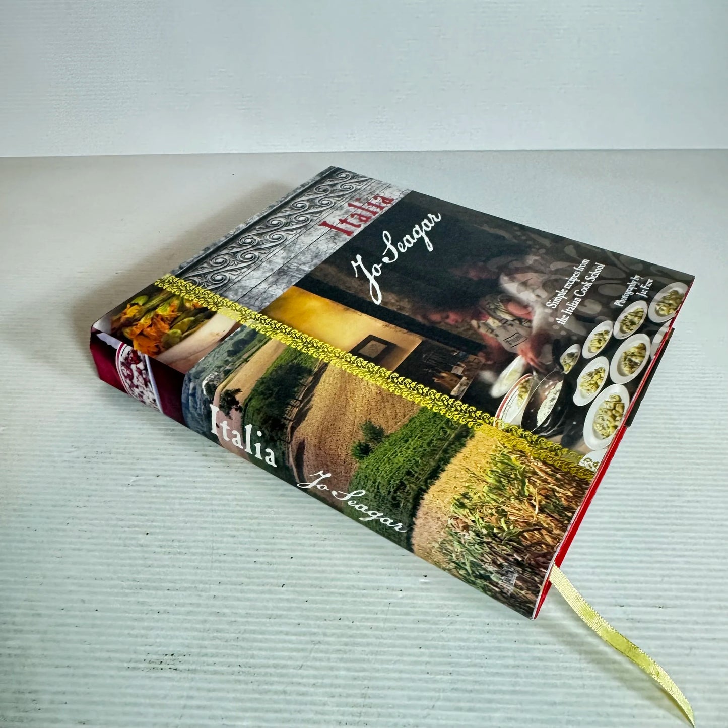 Italia : Simple Recipes from the Italian Cook School - Jo Seagar