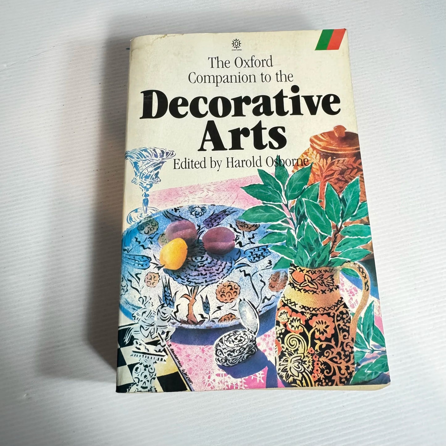 The Oxford Companion to the Decorative Arts - Harold Osborne (Vintage 1985)