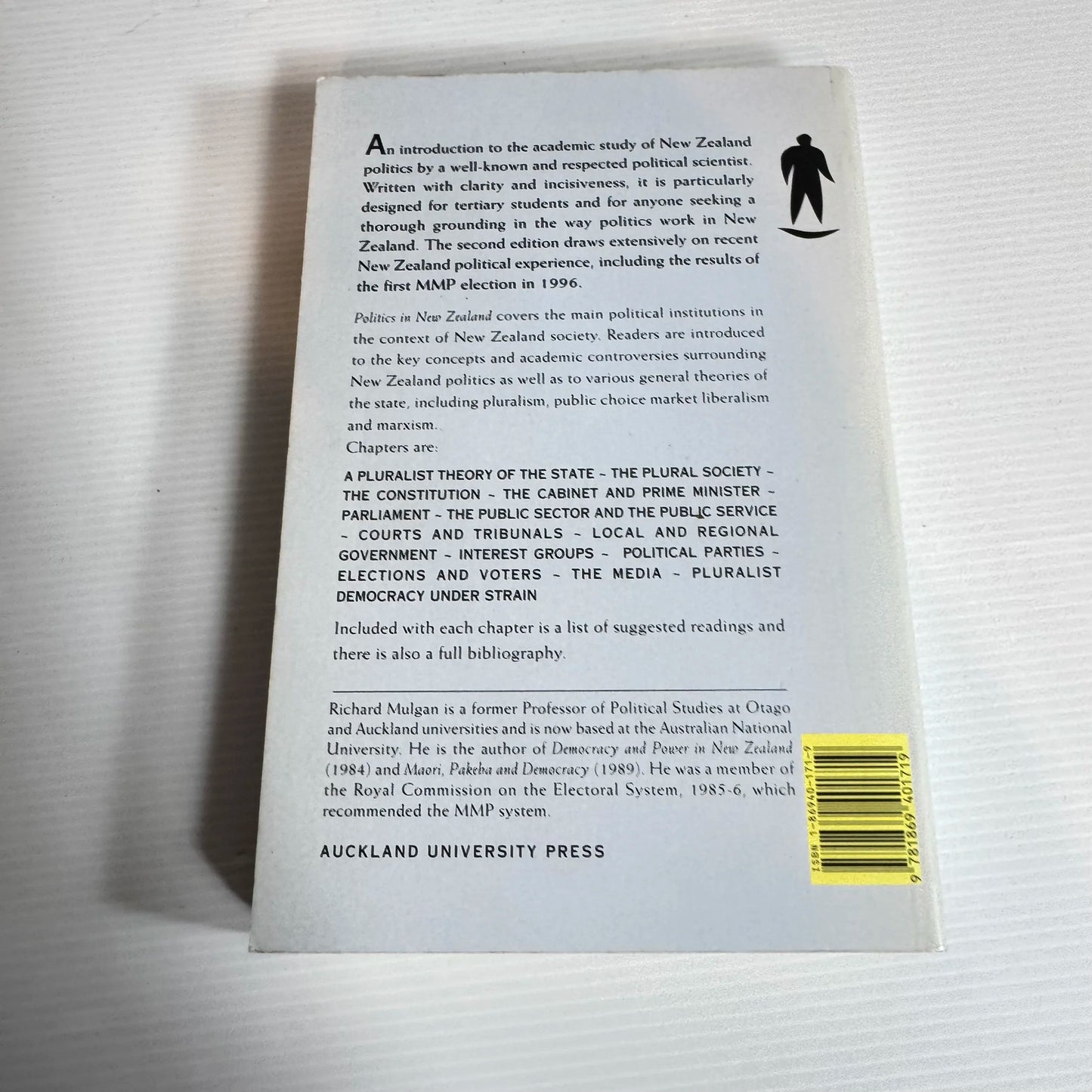 Politics In New Zealand (2nd Ed.) - Richard Mulgan (Vintage 1997)