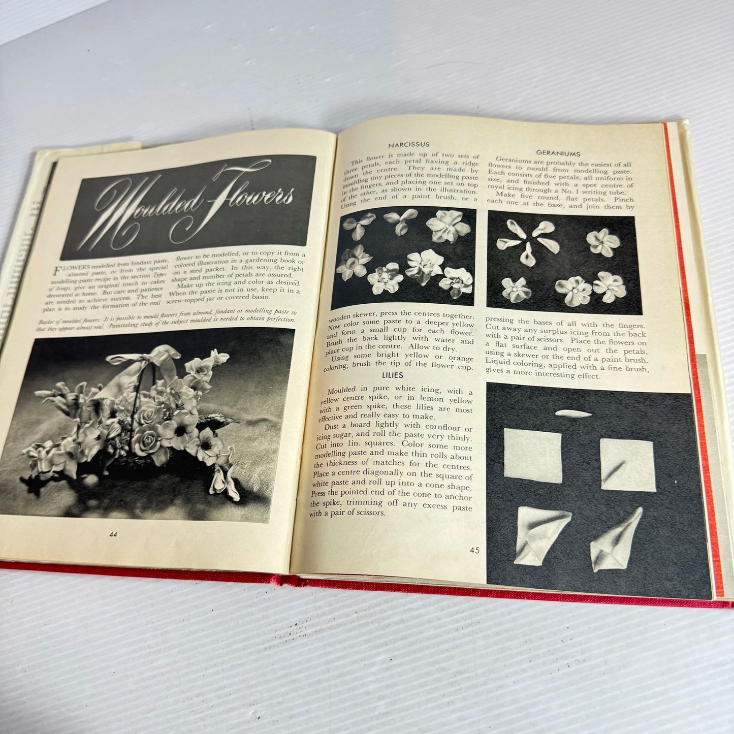 Cake Icing And Decorating - Jean Bowring (Vintage 1958)