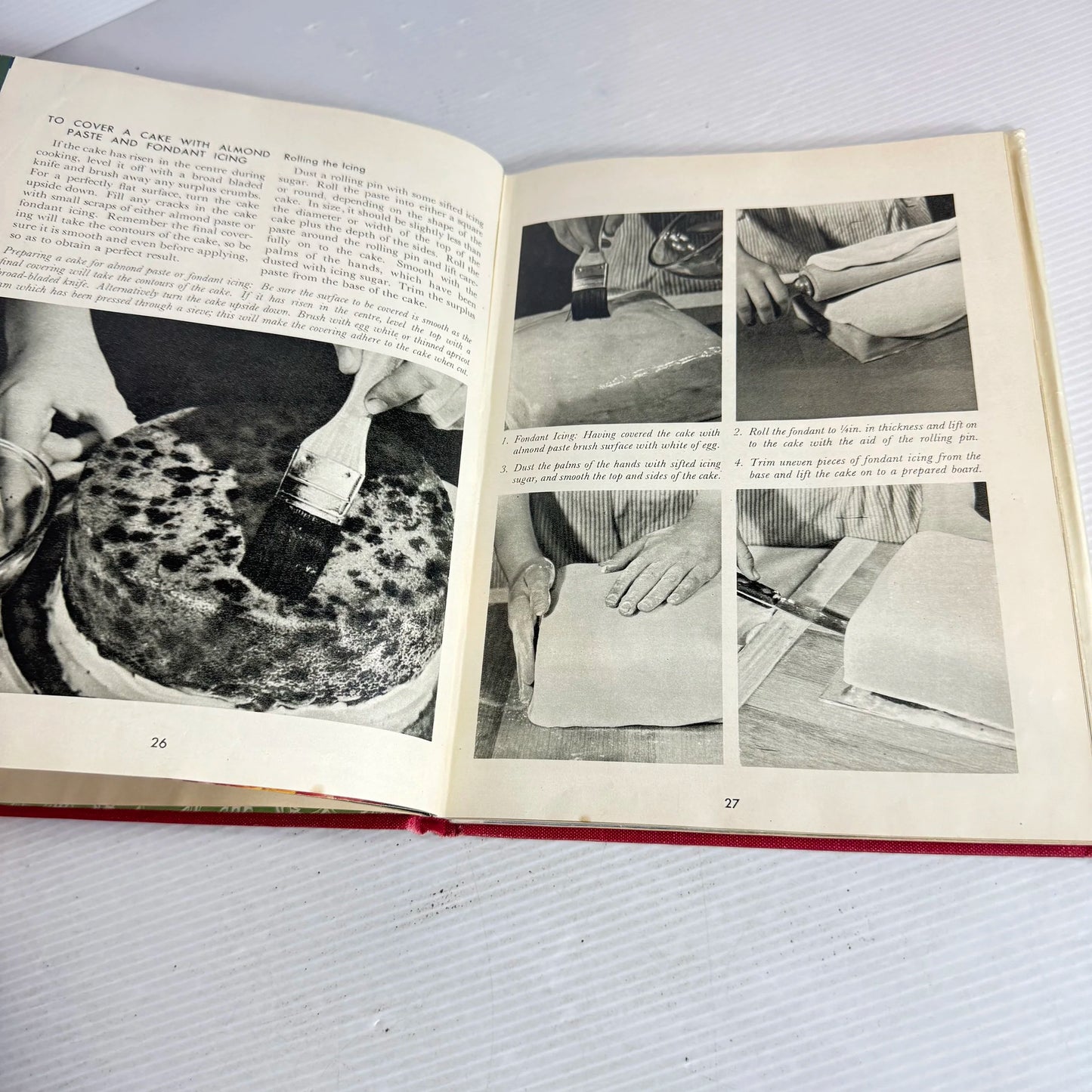 Cake Icing And Decorating - Jean Bowring (Vintage 1958)