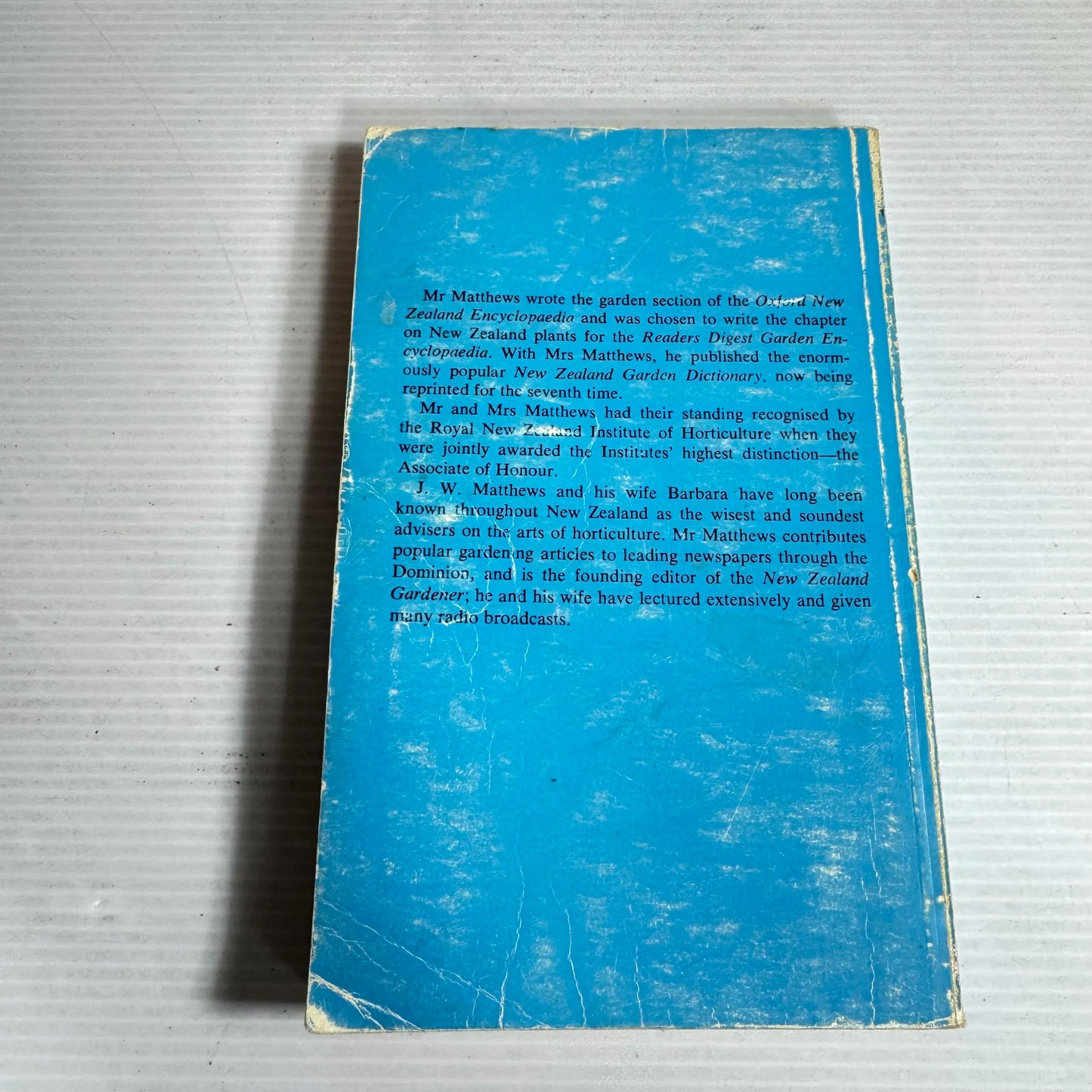 Matthews On Gardening - J. W. Matthews And Barbara Matthews (Vintage 1968)