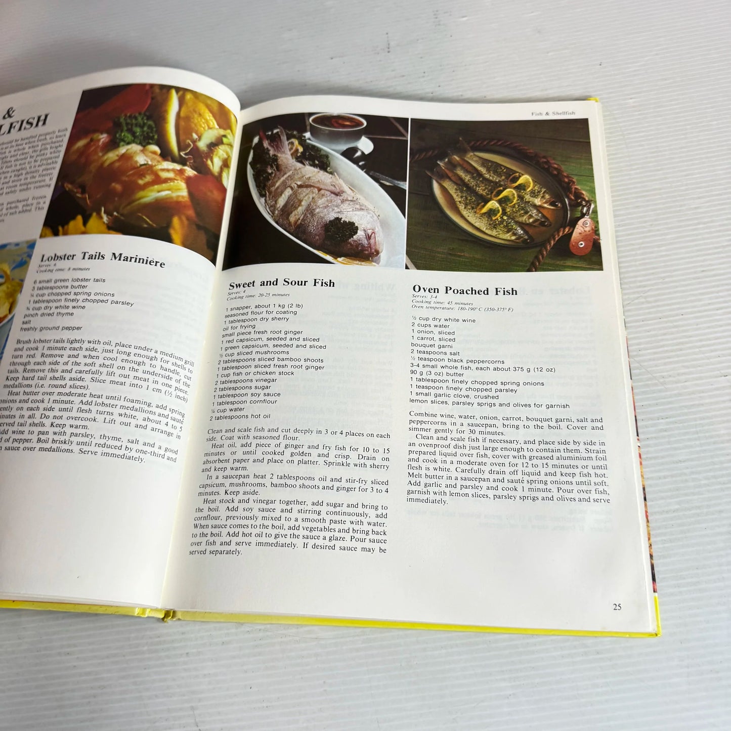 All Colour Cookbook - Compiled by Tess Mallos (Vintage 1977)
