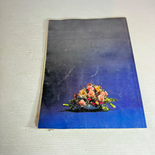 Flower Arranging - Lyn Amos (Vintage 1986)