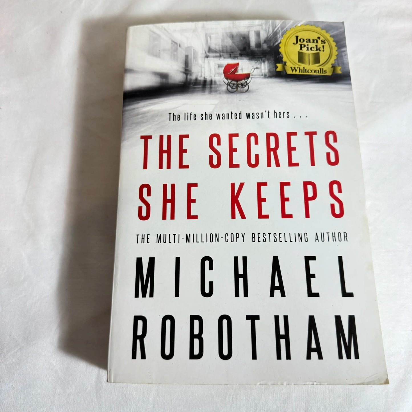 The Secrets She Keeps - Michael Robotham