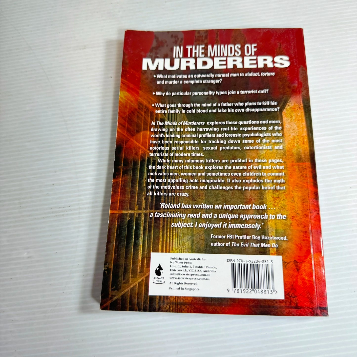In The Minds of Murderers : The Inside Story of Criminal Profiling - Paul Roland