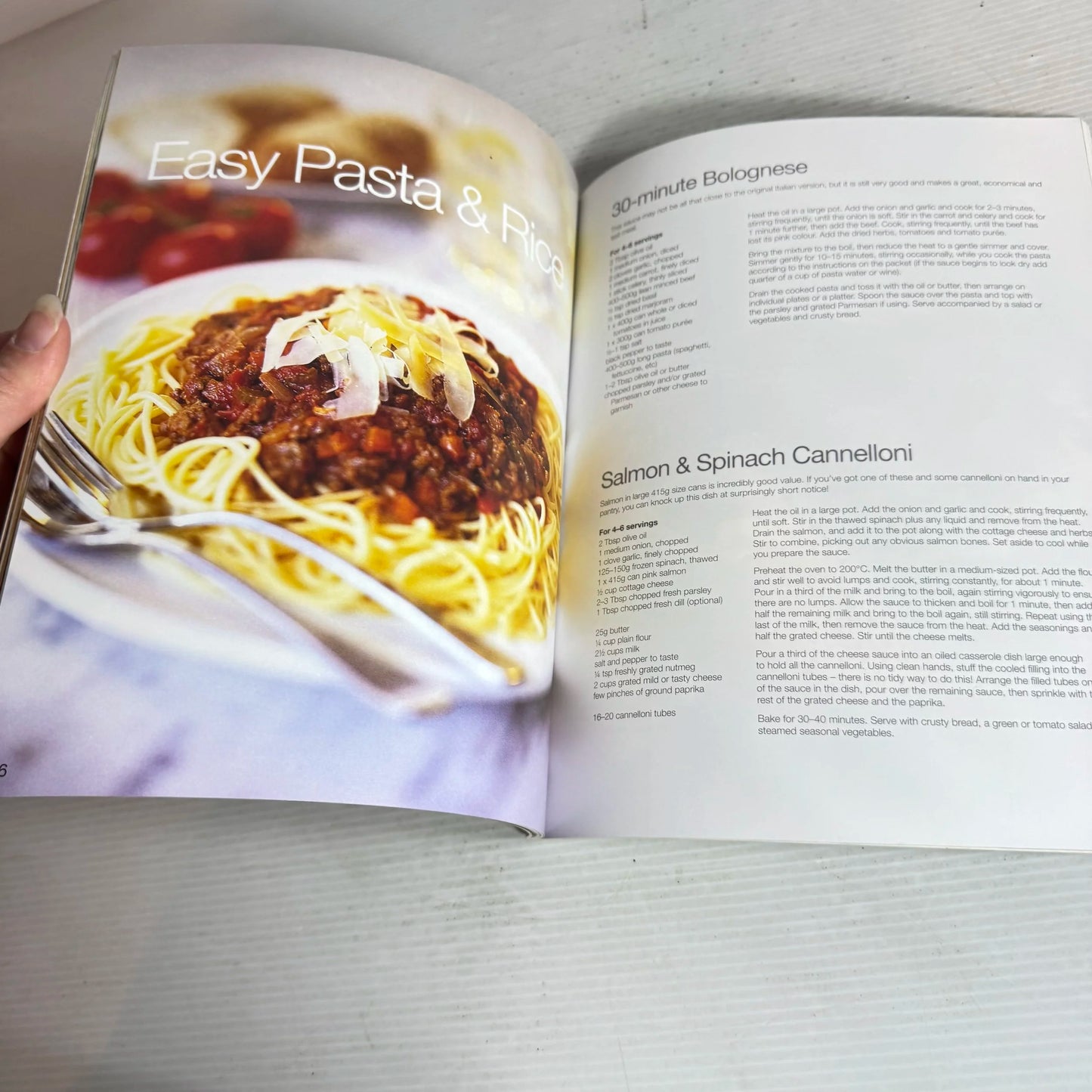 Easy on the Pocket, Easy to Prepare Inexpensive Family Meals - Simon Holst