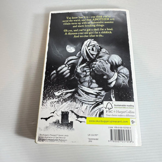 Skulduggery Pleasant: Playing with Fire - Derek Landy