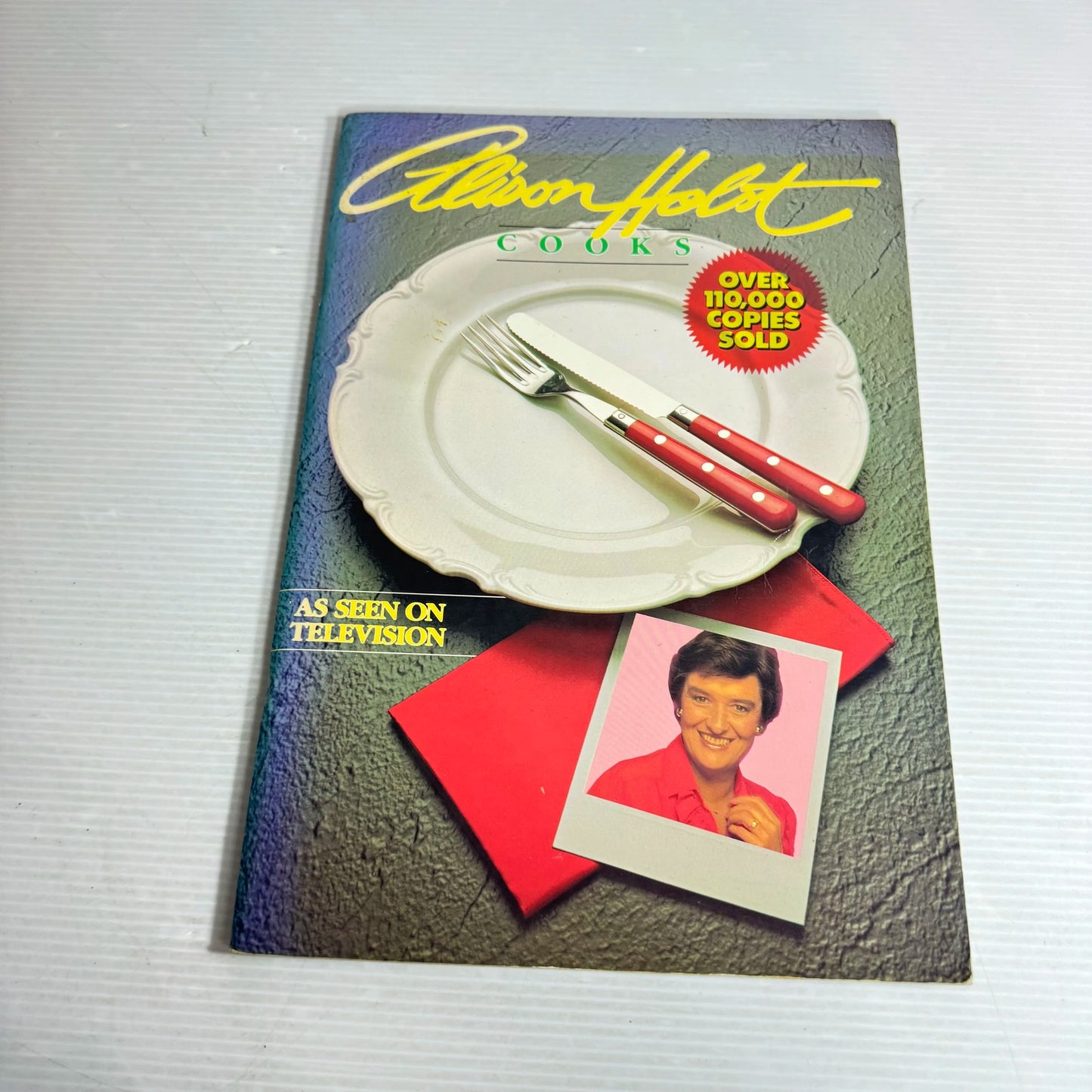 Alison Holst Cooks (Vintage 1985)