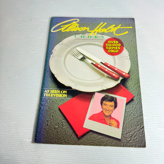 Alison Holst Cooks (Vintage 1985)