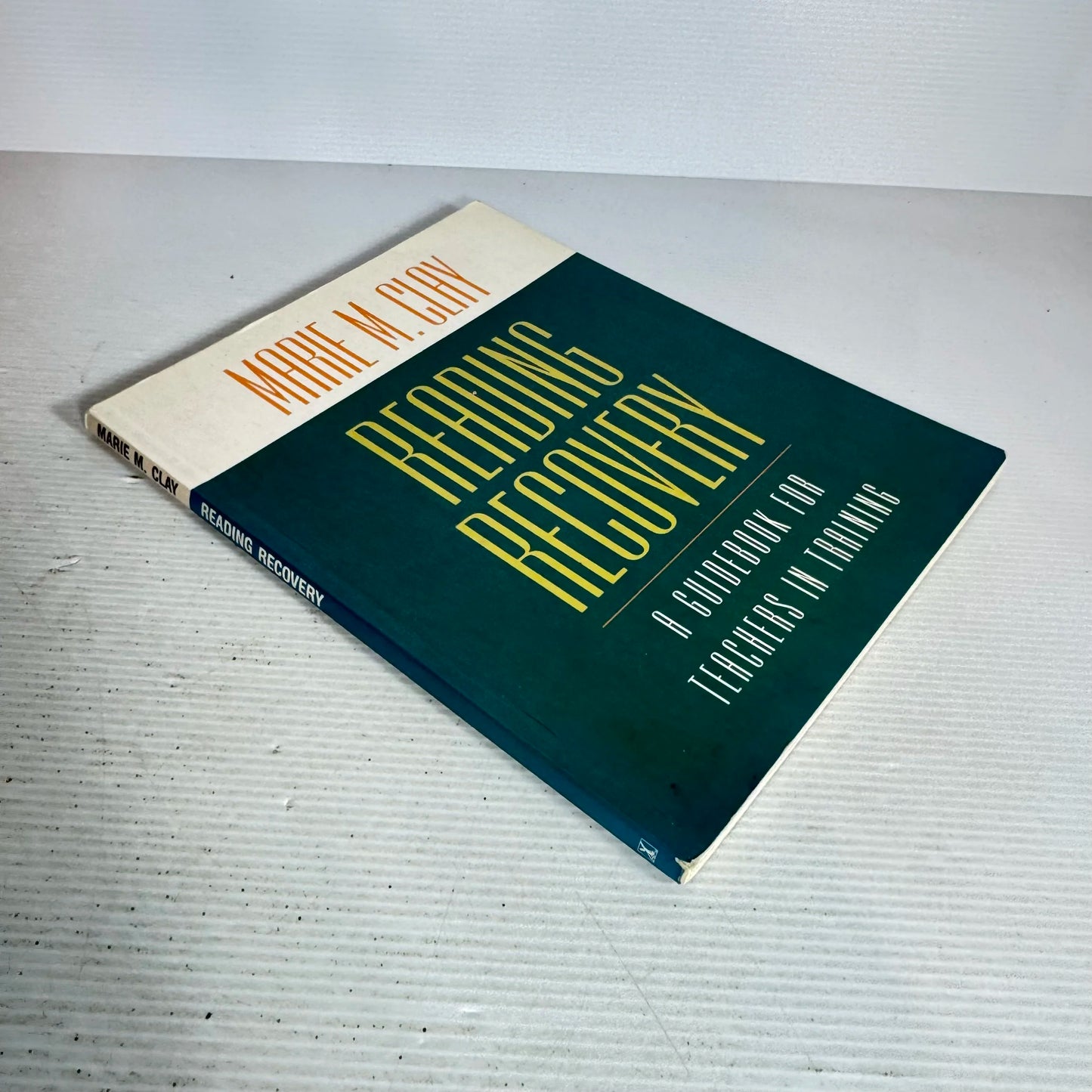 Reading Recovery : A Guidebook For Teachers In Training - Marie M. Clay