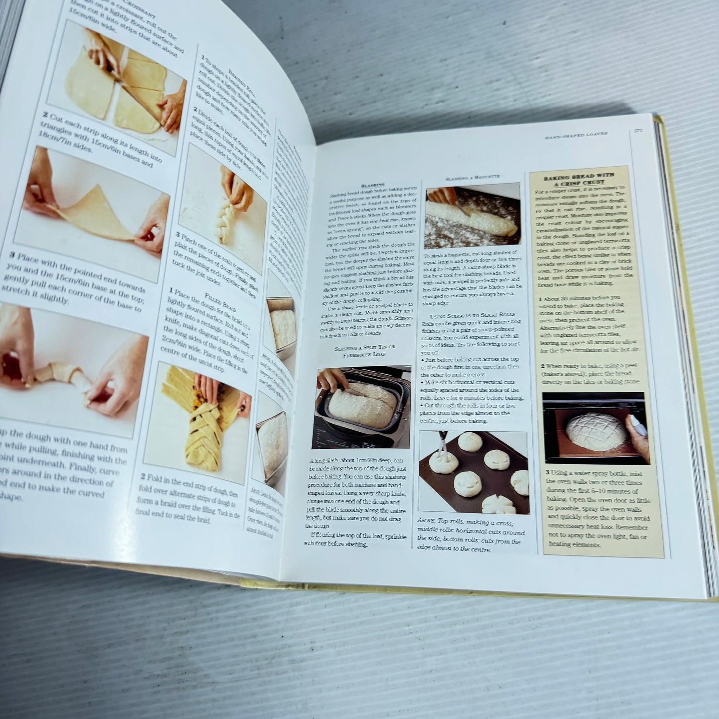 Bread : A Complete Guide To Making Your Own Bread - Christine Ingram & Jennie Shapter