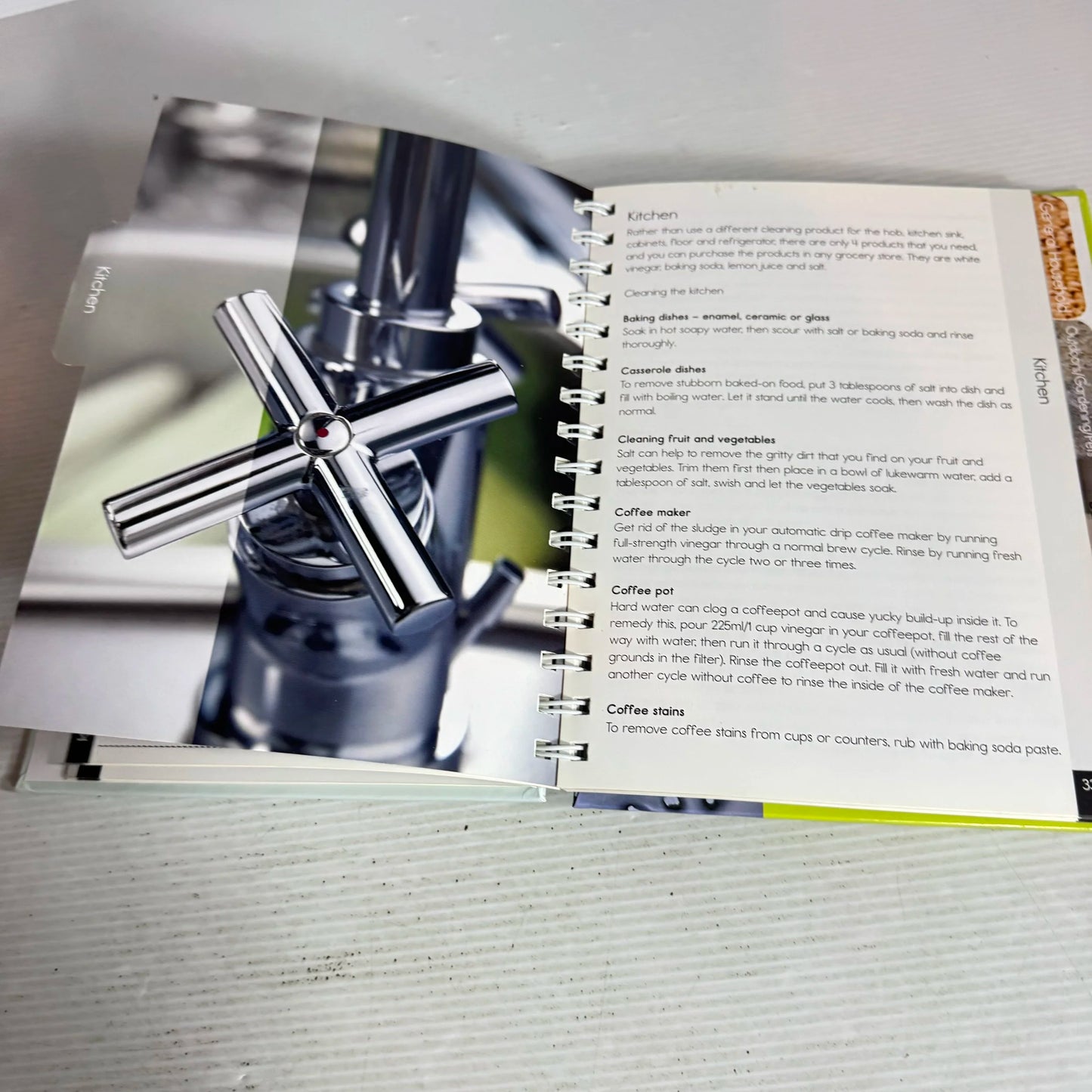 Green Clean : Eco-Friendly Cleaning for the Home