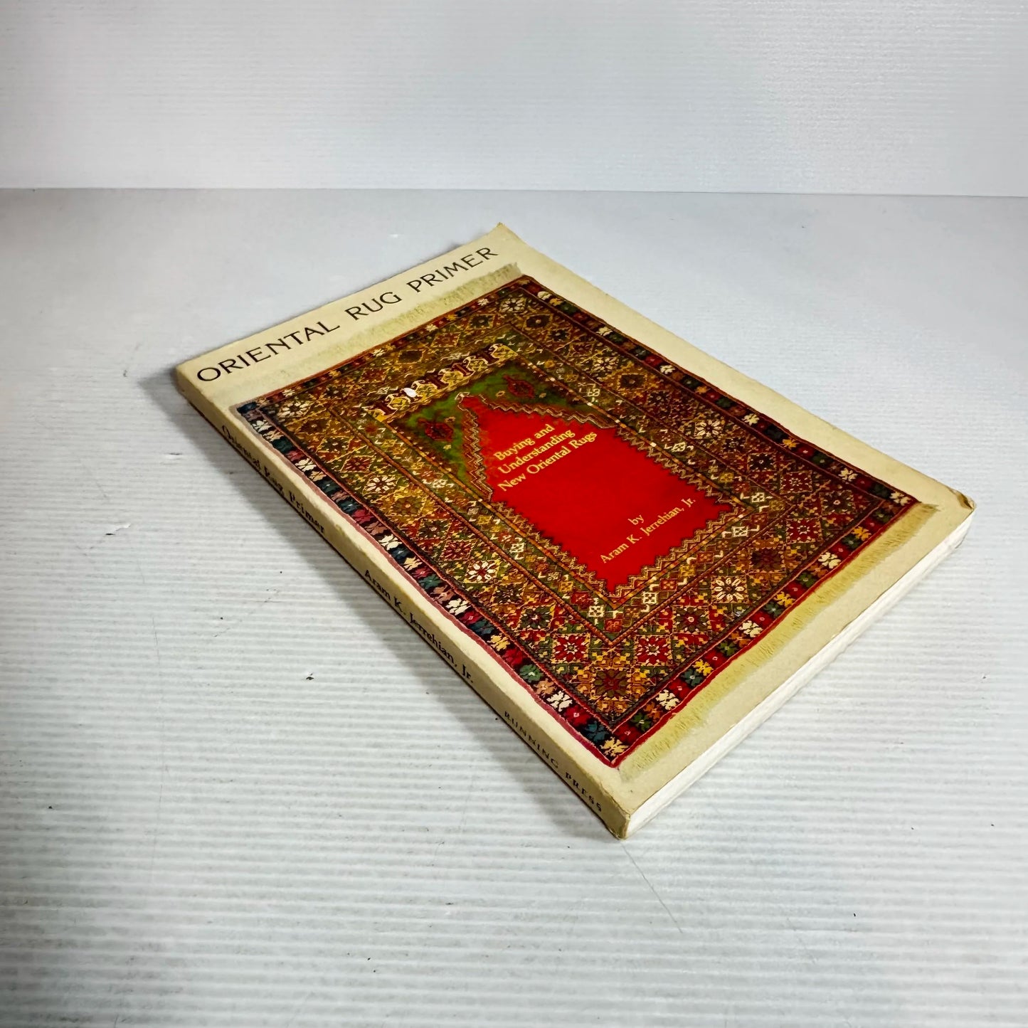 Oriental Rug Primer : Buying and Understanding New Oriental Rugs - Aram K. Jerrehian, Jr.
