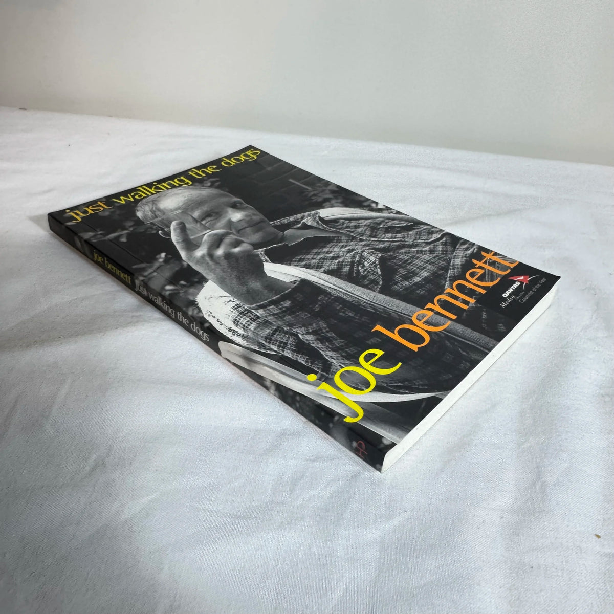Just Walking The Dogs - Joe Bennett – Second Chance Books