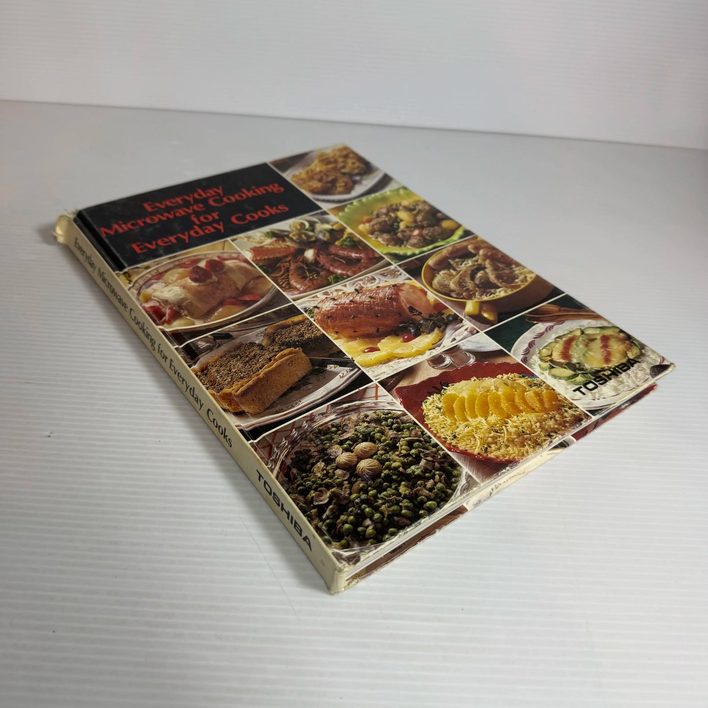 Everyday Microwave Cooking for Everyday Cooks - Toshiba (Vintage 1979)