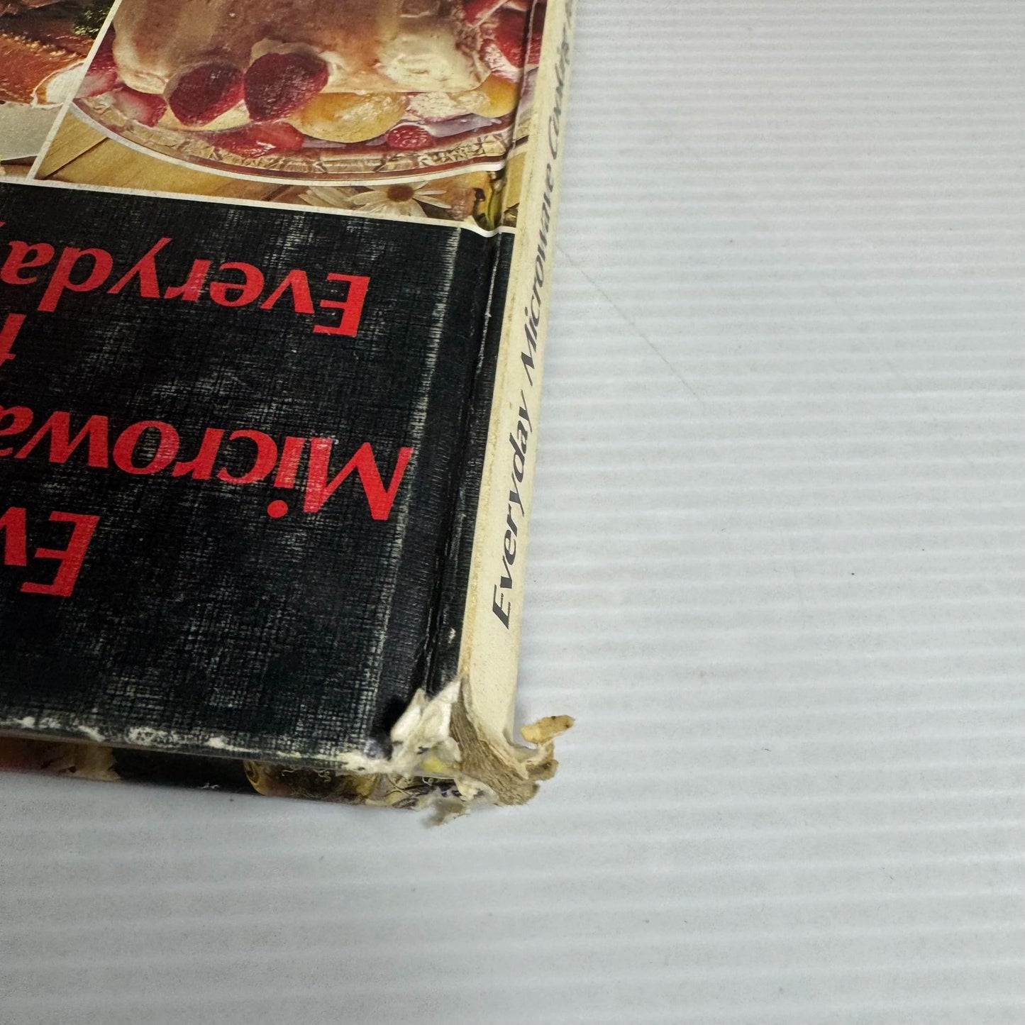 Everyday Microwave Cooking for Everyday Cooks - Toshiba (Vintage 1979)