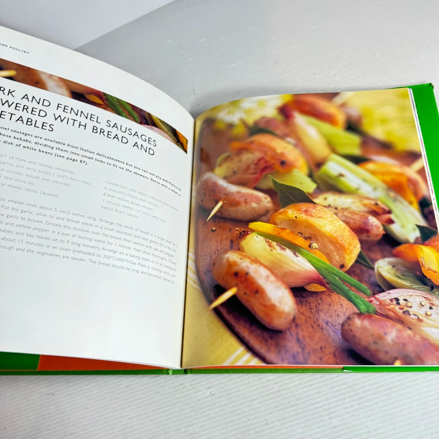 The Tuscan Table - Jane Newdick And Lyn Rutherford