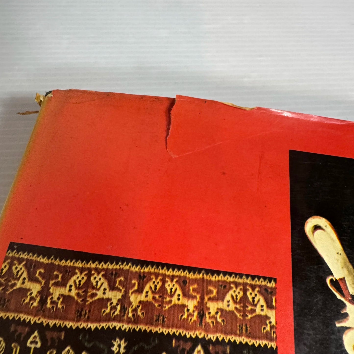 Contemporary Southeast Asian Arts and Crafts - Thelma R. Newman (Vintage 1977)