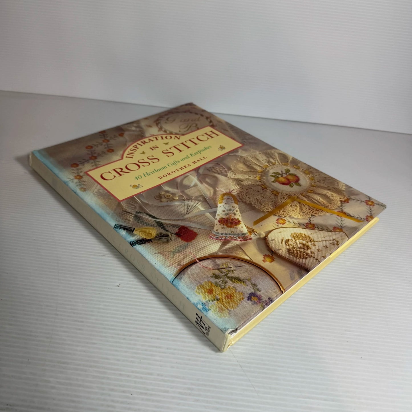 Inspiration In Cross Stitch : 40 Heirloom Gifts and Keepsakes - Dorothea Hall
