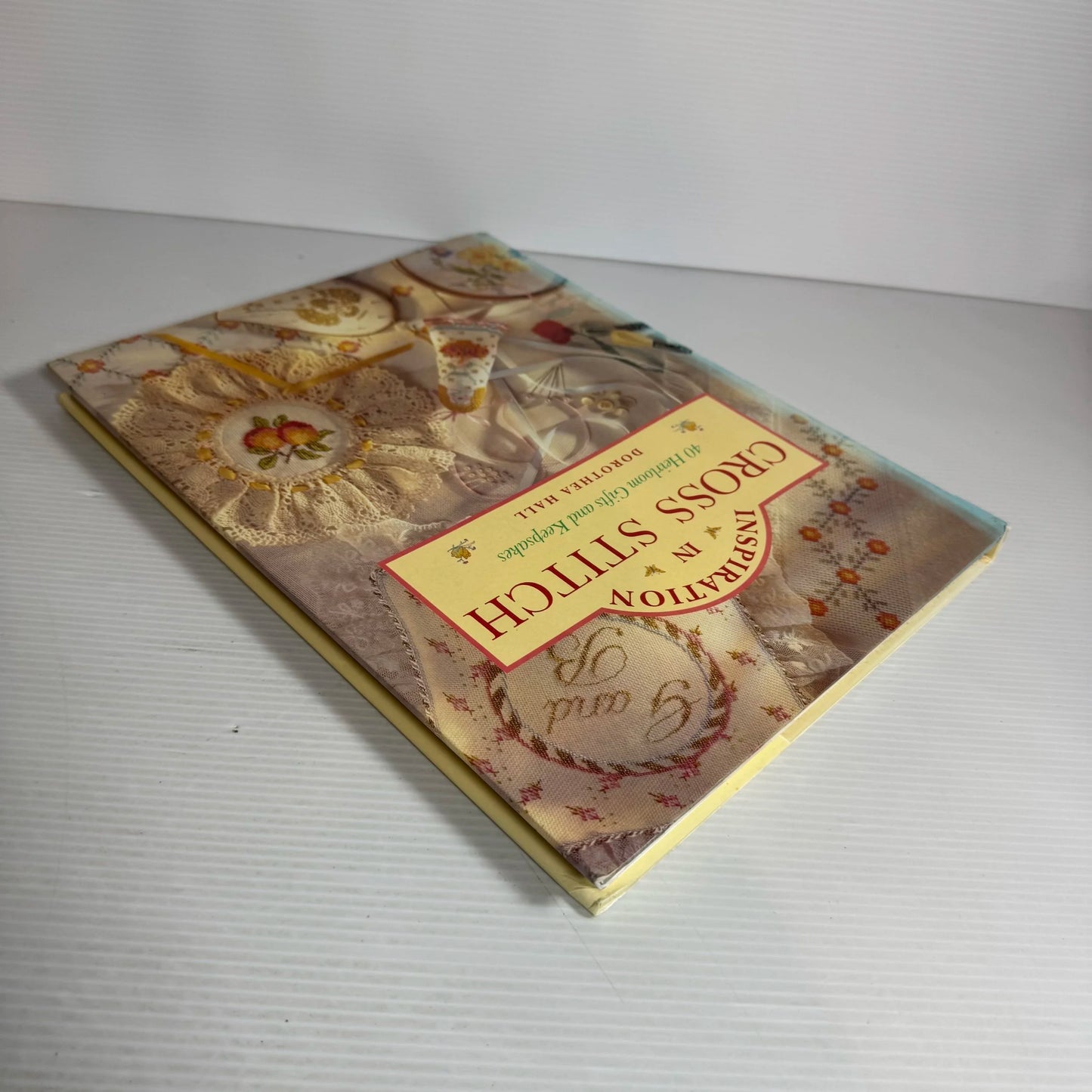 Inspiration In Cross Stitch : 40 Heirloom Gifts and Keepsakes - Dorothea Hall
