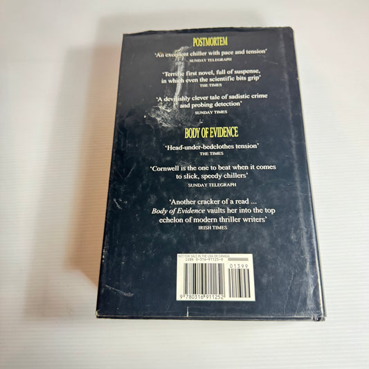 The First Scarpetta Collection - Patricia Cornwell (2 Books In 1) Postmortem & Body Of Evidence