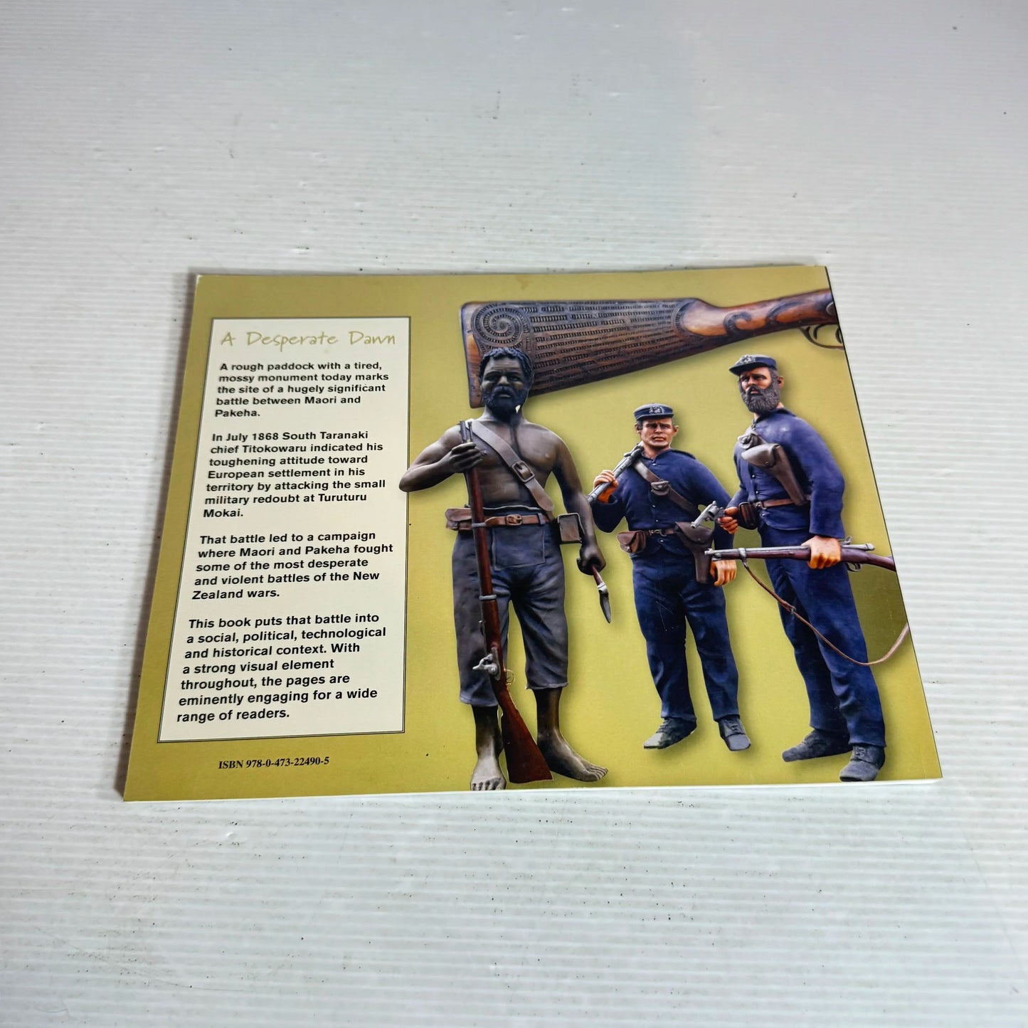 A Desperate Dawn : The Battle of Turuturu Mokai 1868 - Nigel Olge & Ron Crosby