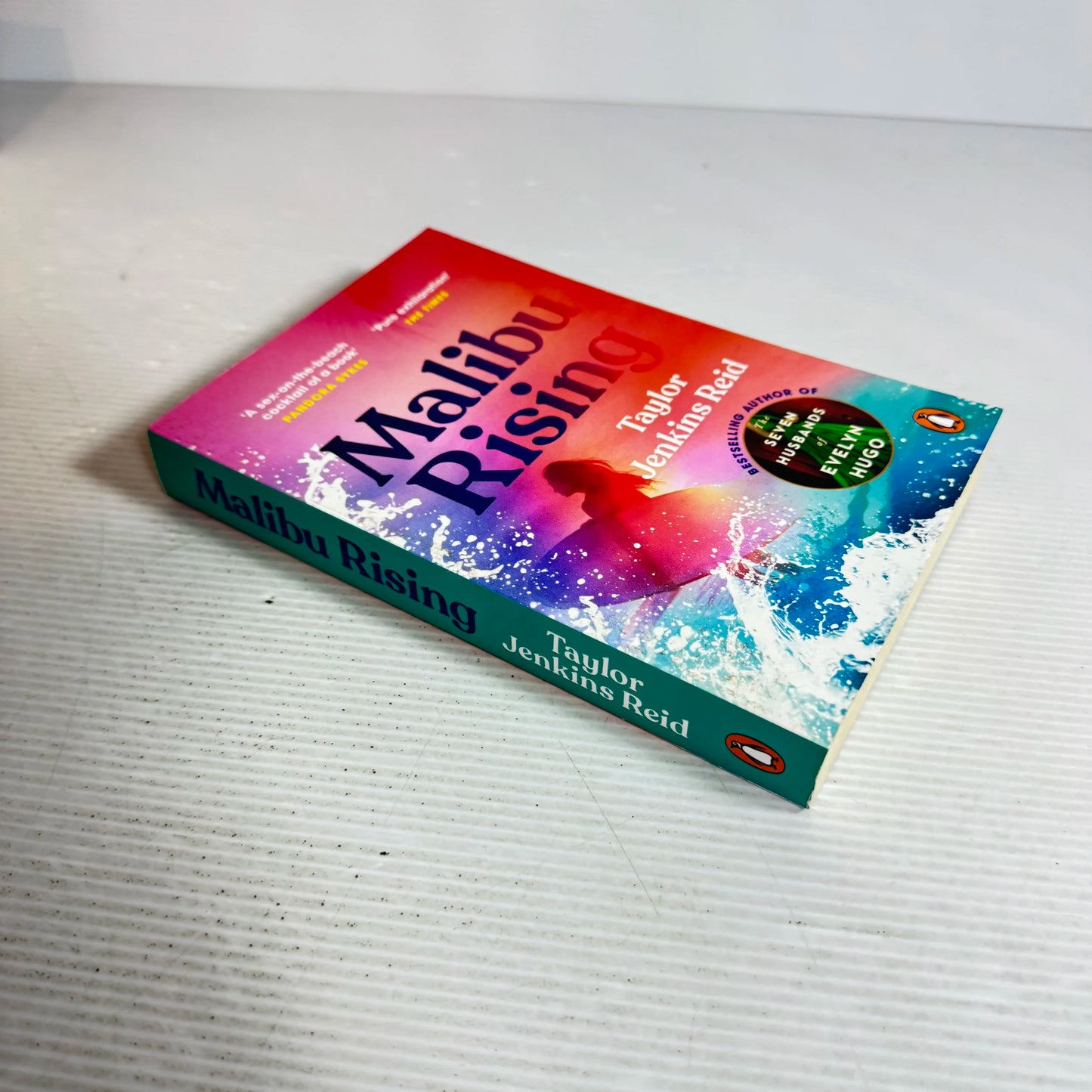 Malibu Rising - Taylor Jenkins Reid