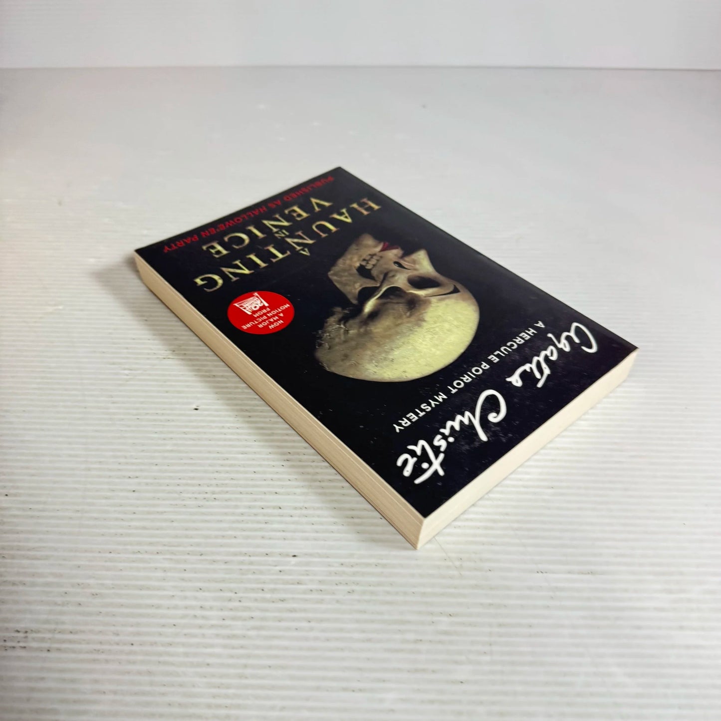 A Haunting in Venice : A Hercule Poirot Mystery