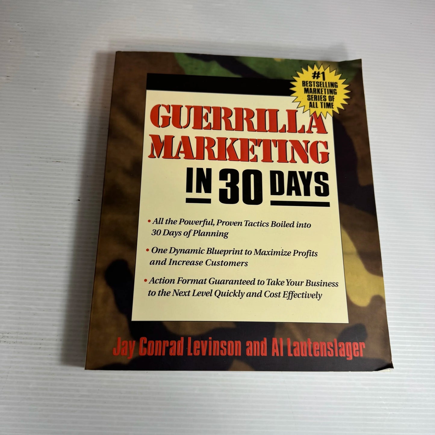 Guerrilla Marketing in 30 Days - Jay Conrad Levinson & Al Lautenslager