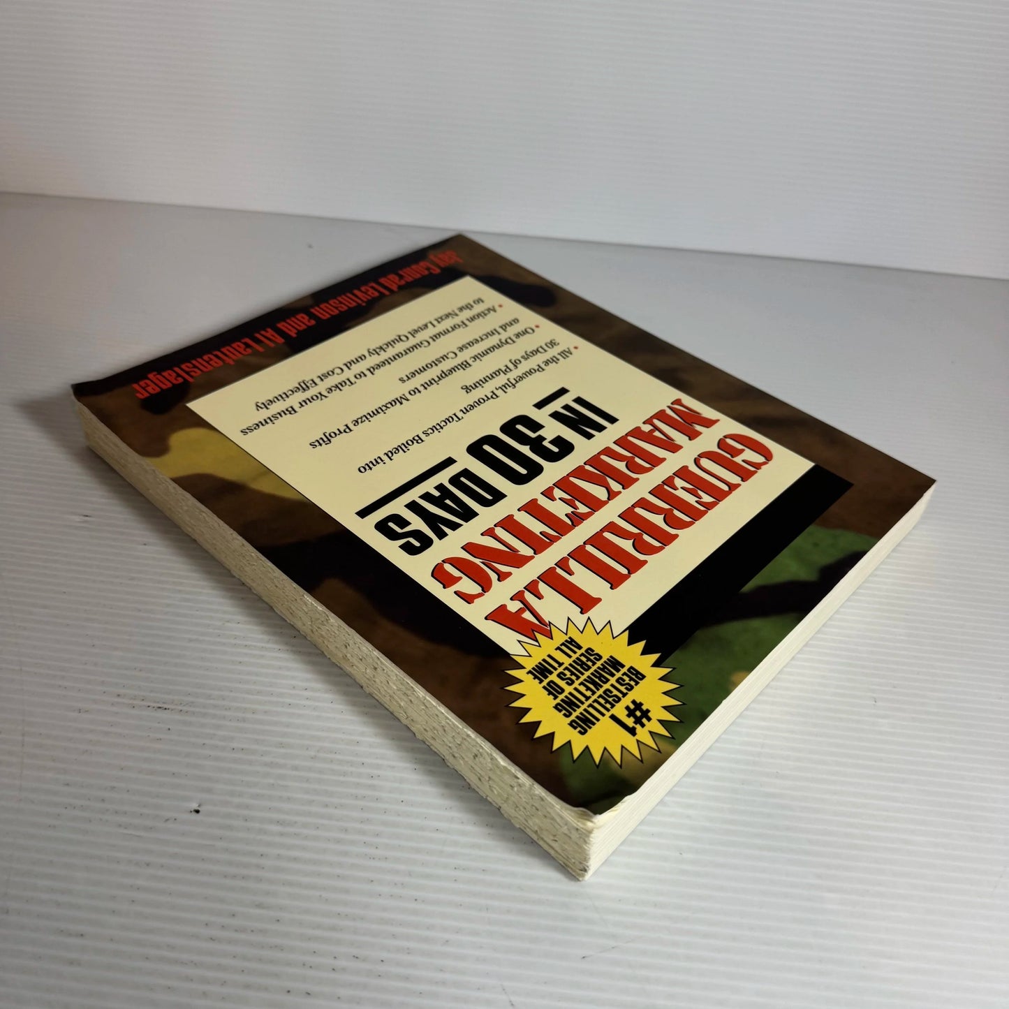 Guerrilla Marketing in 30 Days - Jay Conrad Levinson & Al Lautenslager