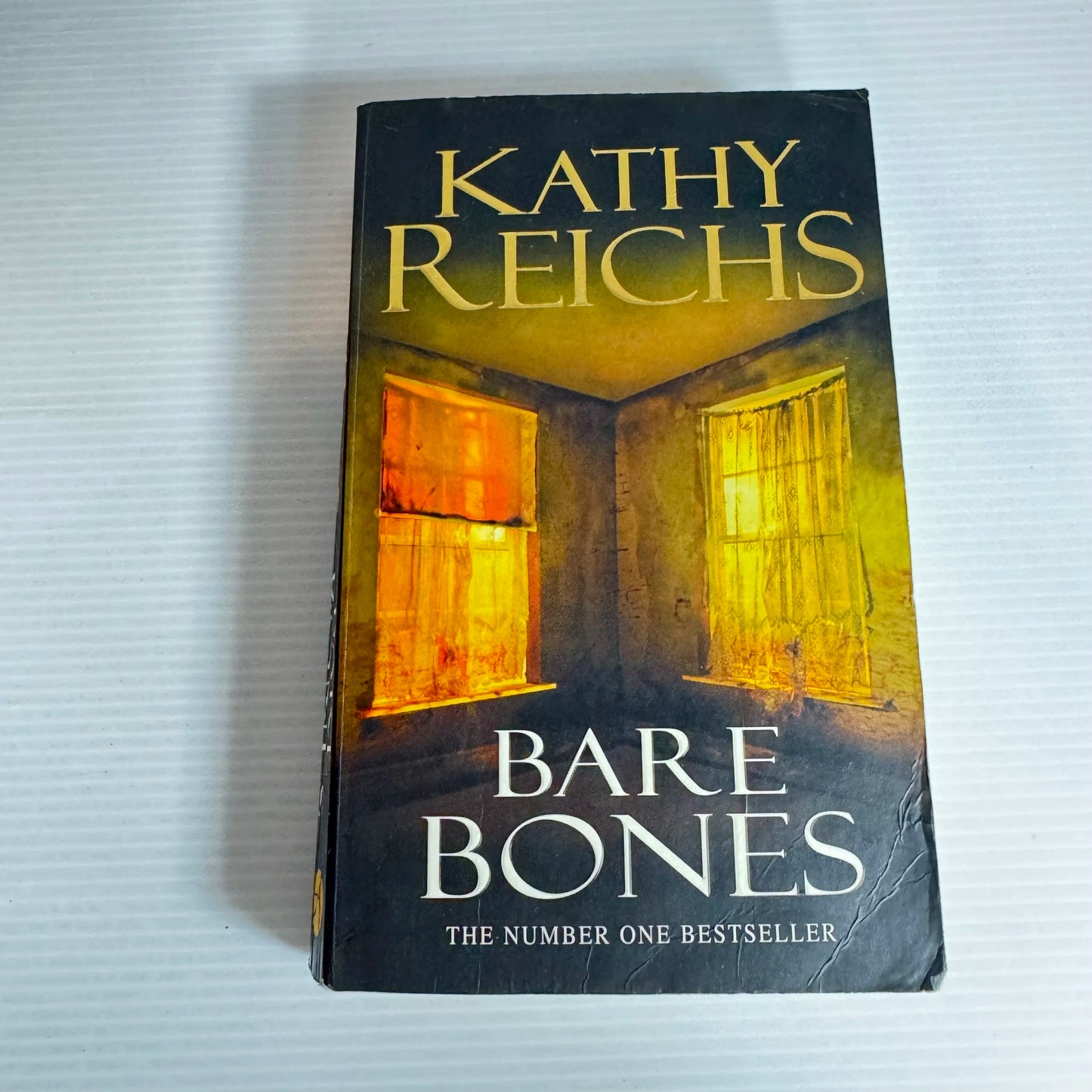 Bare Bones - Kathy Reichs