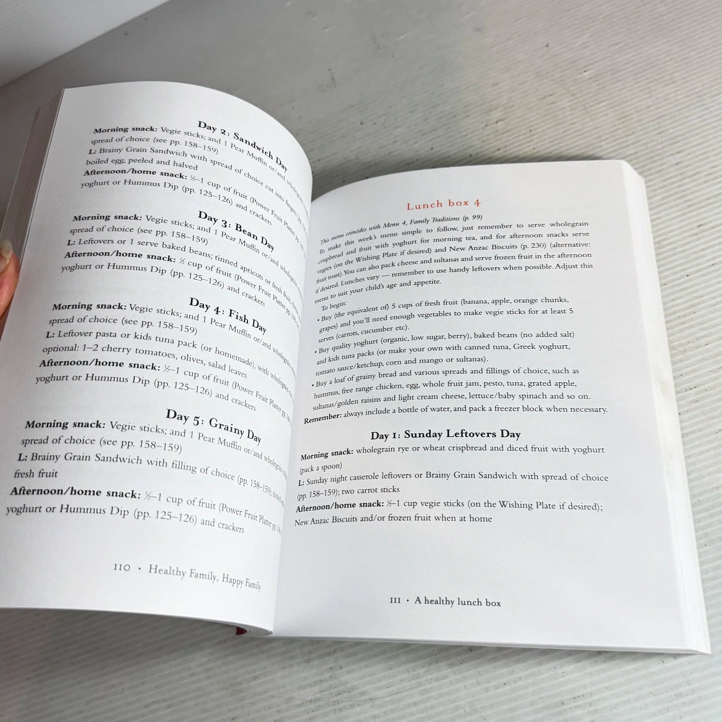 Healthy Family, Happy Family : The Complete Healthy Guide to Feeding Your Family - Karen Fischer