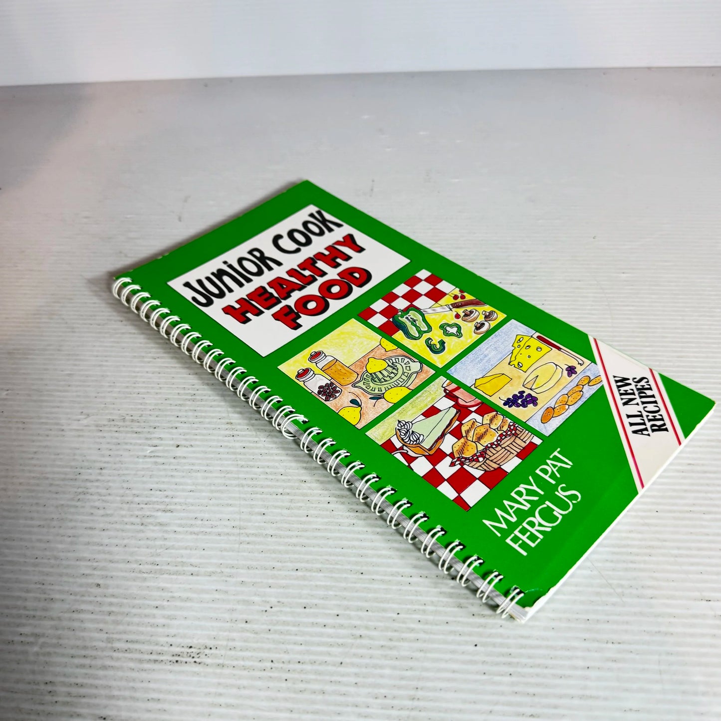 Junior Cook : Healthy Food - Mary Pat Fergus (Vintage 1986)