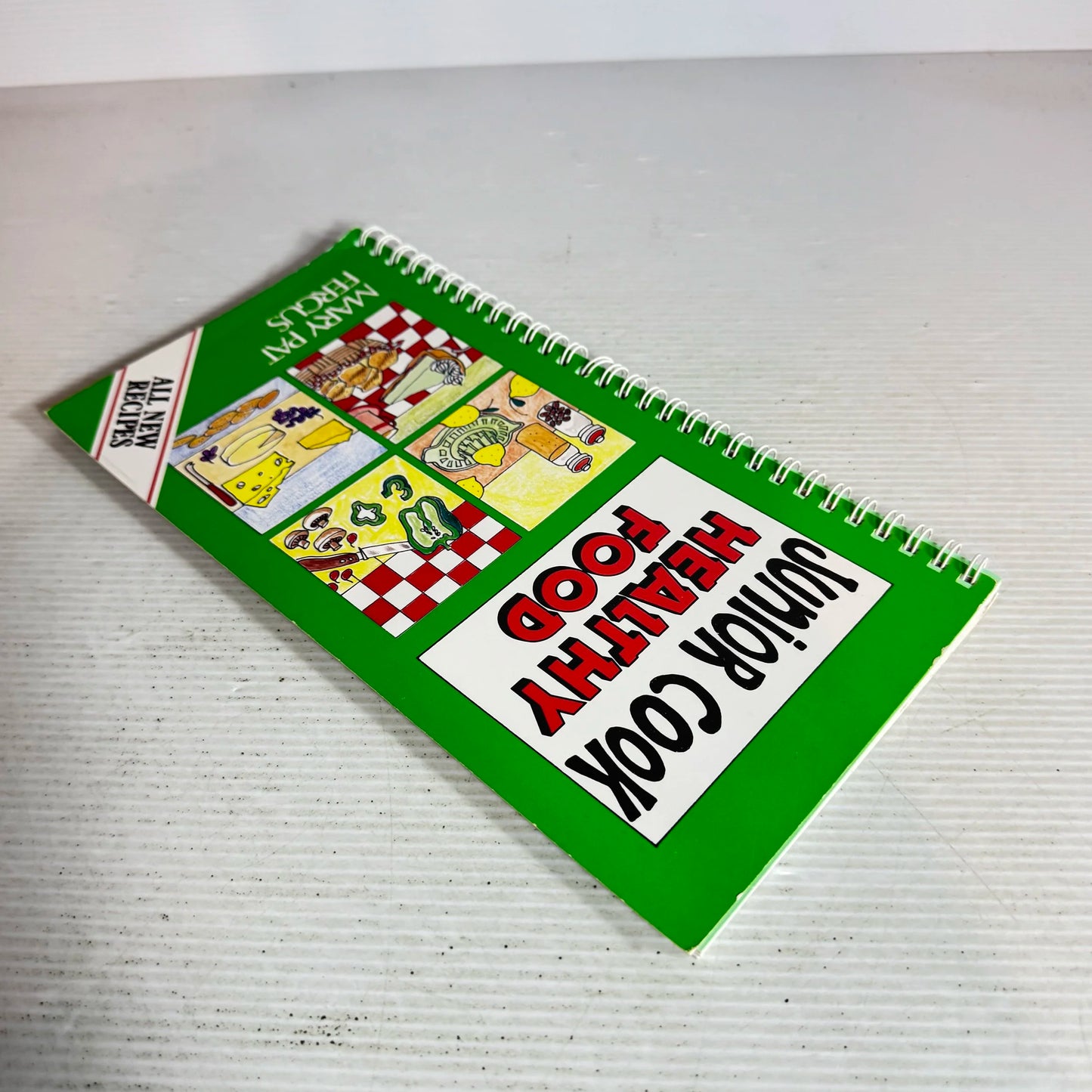 Junior Cook : Healthy Food - Mary Pat Fergus (Vintage 1986)