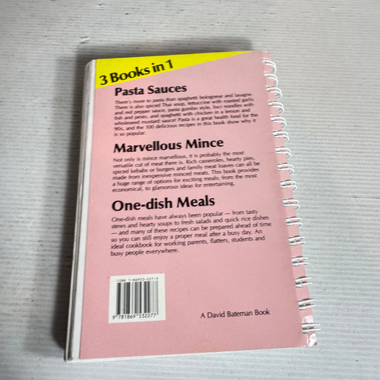 Pasta Sauces / Marvellous Mince / One-Dish Meal - 3 Books in One : The New Zealand Way