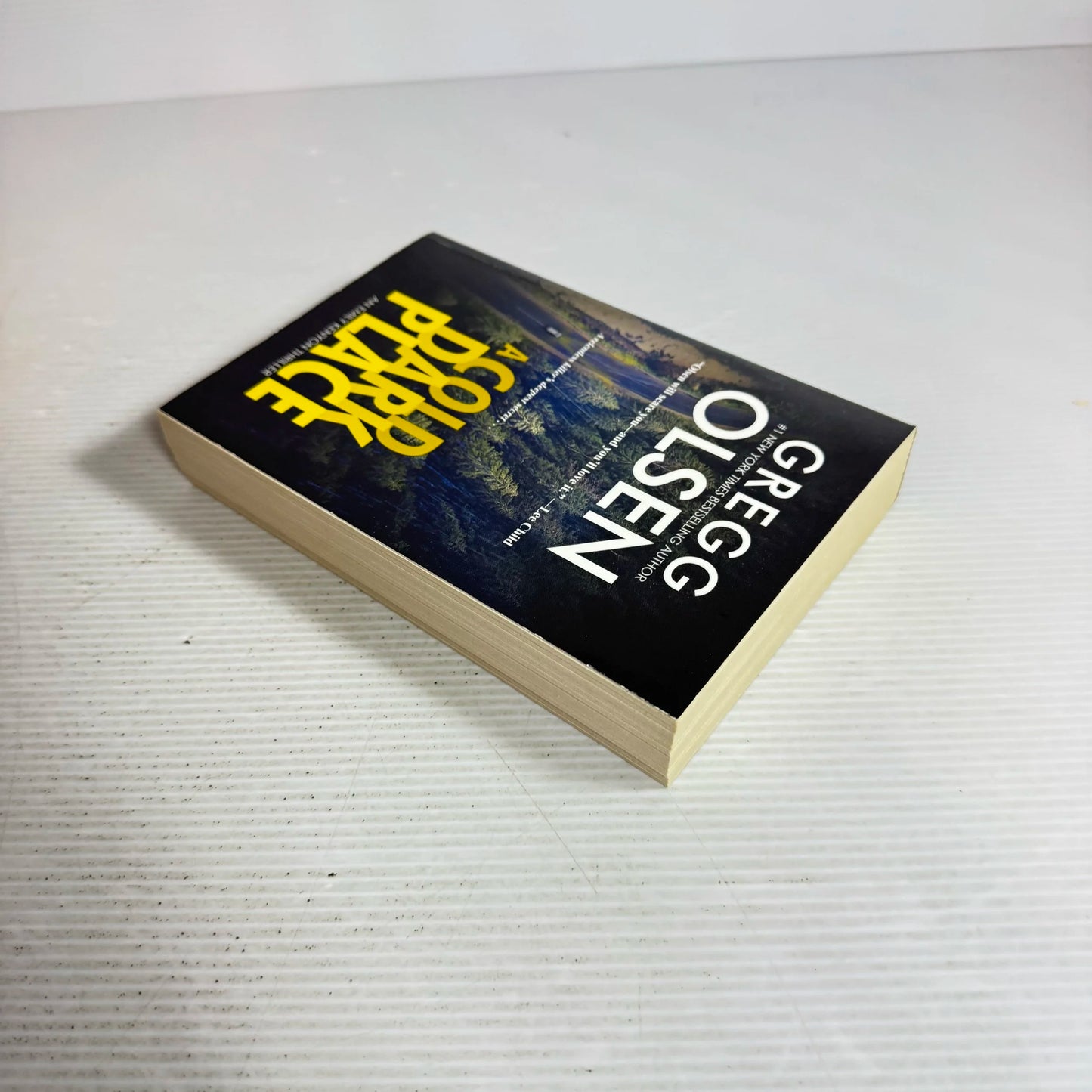 A Cold Dark Place : An Emily Kenyon Thriller - Gregg Olsen