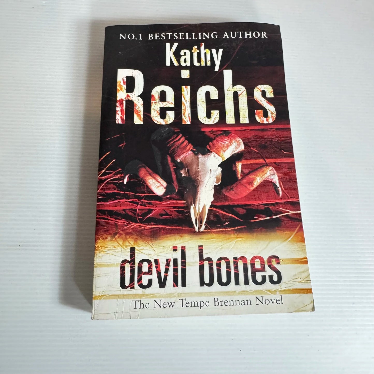 Devil Bones - Kathy Reichs