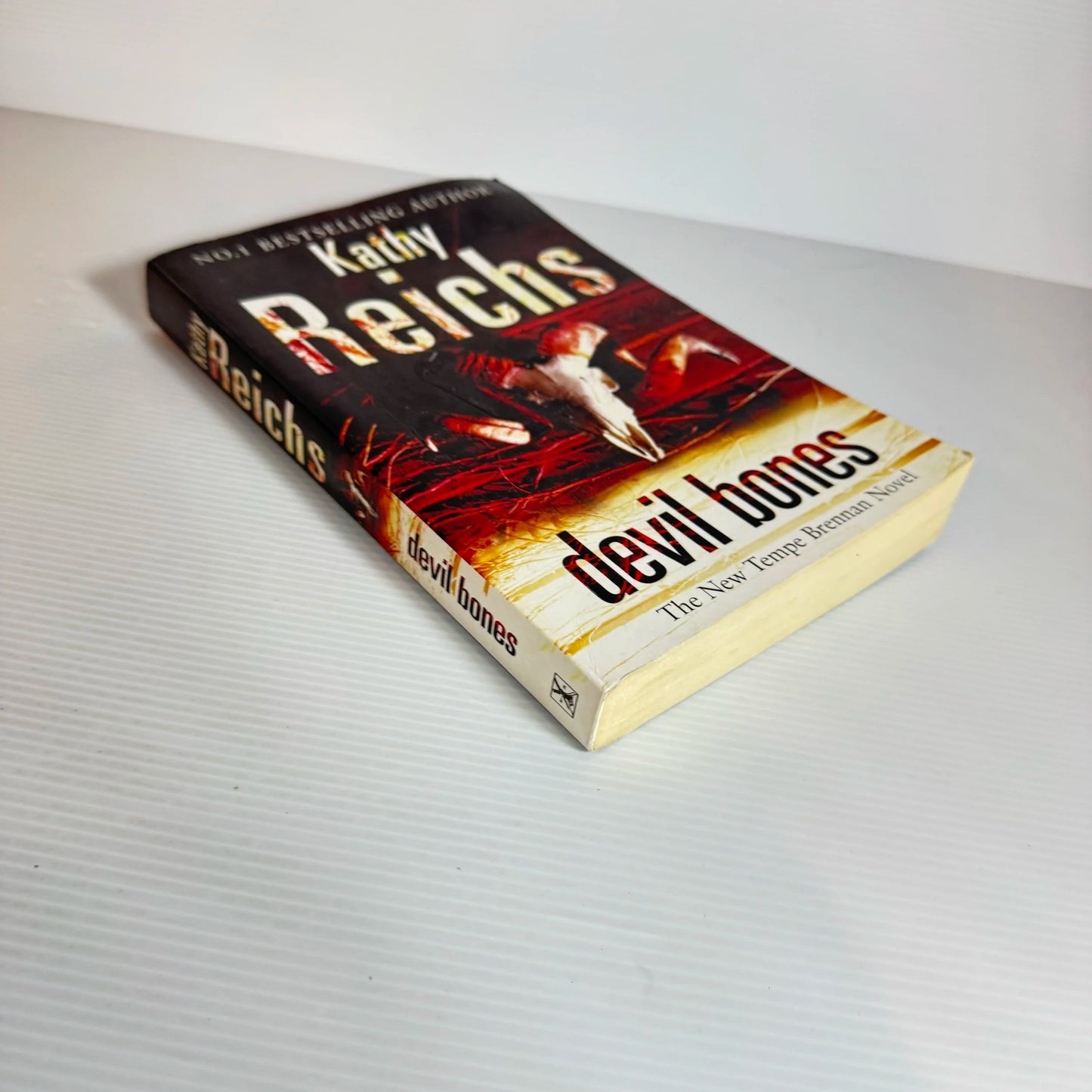 Devil Bones - Kathy Reichs