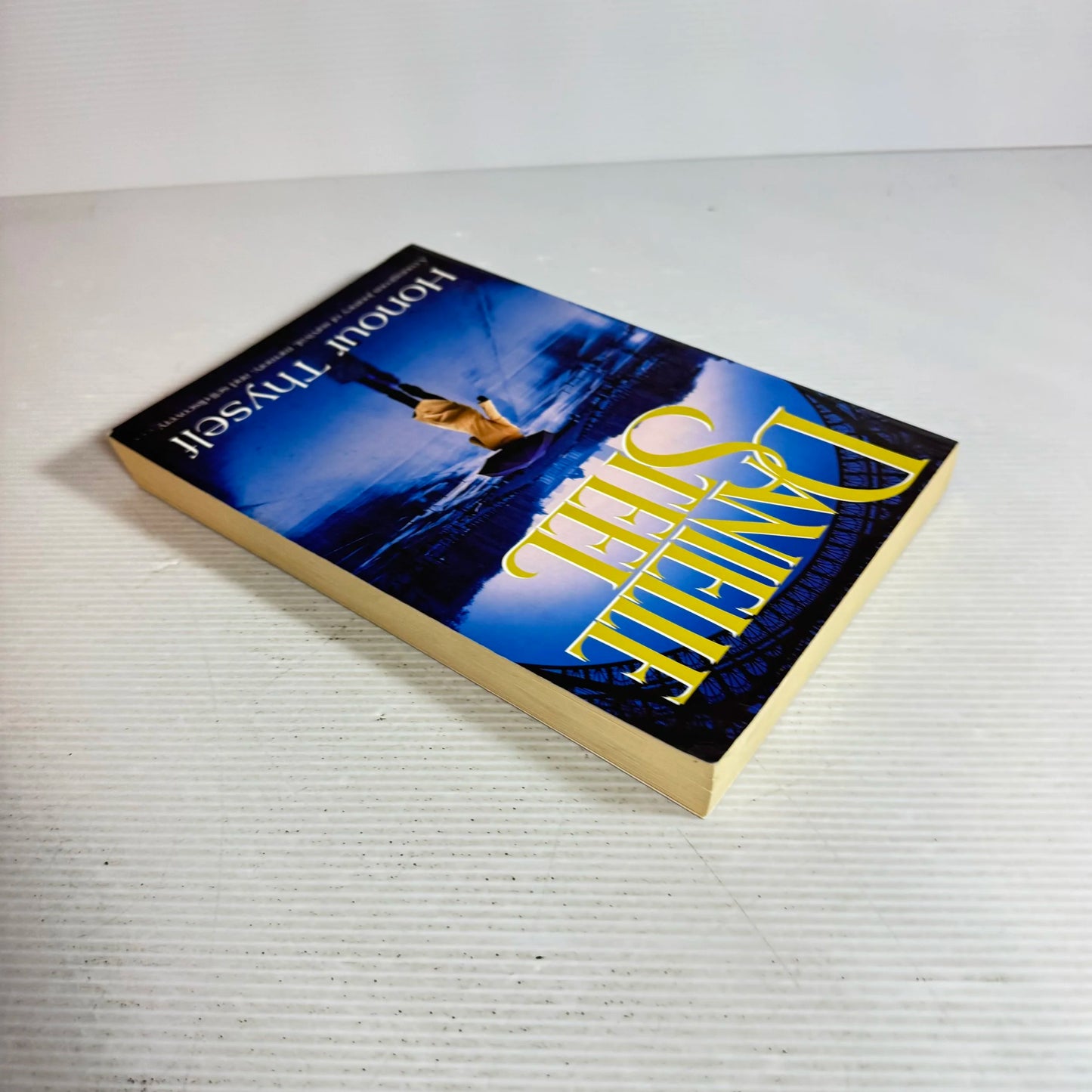 Honour Thyself - Danielle Steel