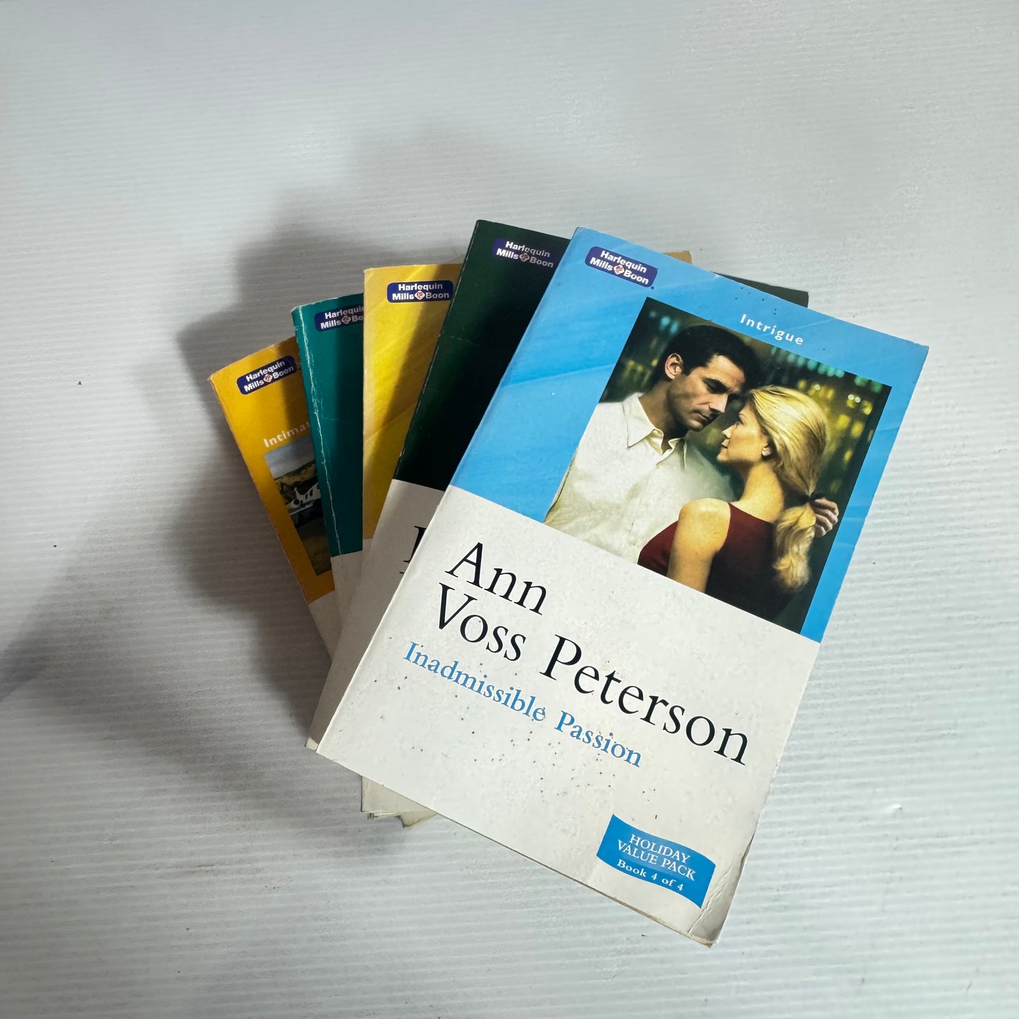 Mills & Boon Book Bundle x 5 Books x 6 Stories (2388)