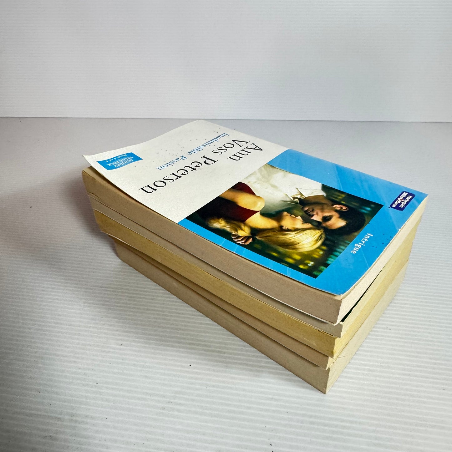 Mills & Boon Book Bundle x 5 Books x 6 Stories (2388)